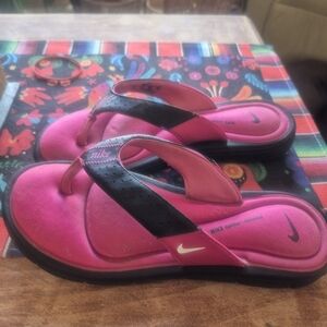 Nike Women’s Pink and Black Thong Sandals